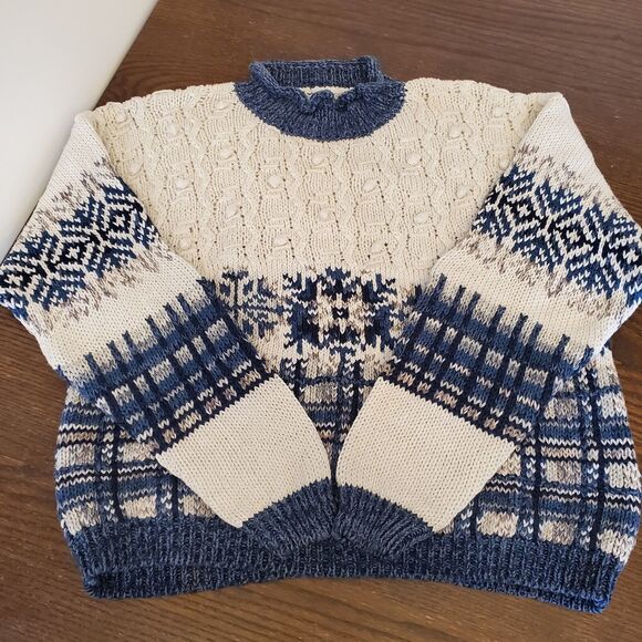 Vtg 90s Era Cable Knit Chenille Crewneck PomPom Sweater Women's S/M Collectible - Picture 9 of 15